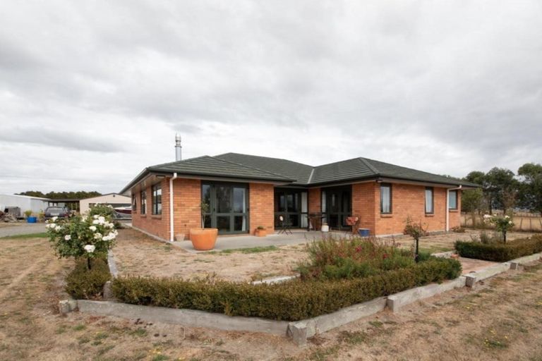Photo of property in 355 Lethbridge Road, Feilding, 4779