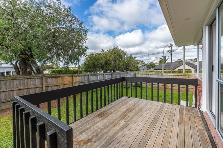 Photo of property in 1/27 Nile Road, Milford, Auckland, 0620