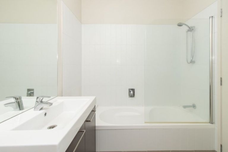 Photo of property in Atlas Apartments, 30/49 Maunganui Road, Mount Maunganui, 3116