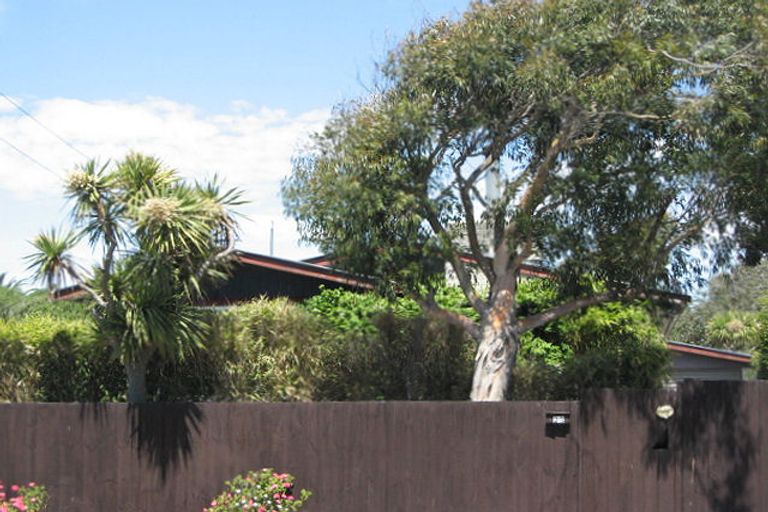 Photo of property in 28 Larnach Street, Waimairi Beach, Christchurch, 8083