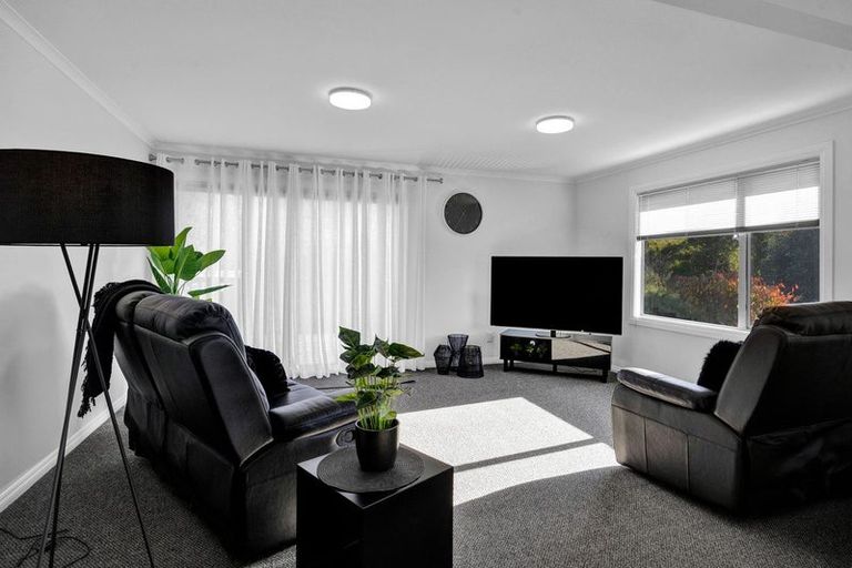 Photo of property in 85 Wallath Road, Westown, New Plymouth, 4310