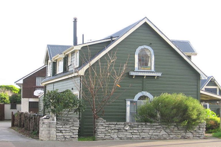 Photo of property in 10 Fitzroy Street, Terrace End, Palmerston North, 4410