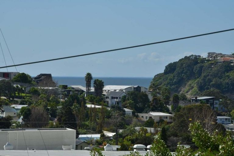 Photo of property in 18 Cedar Terrace, Stanmore Bay, Whangaparaoa, 0932