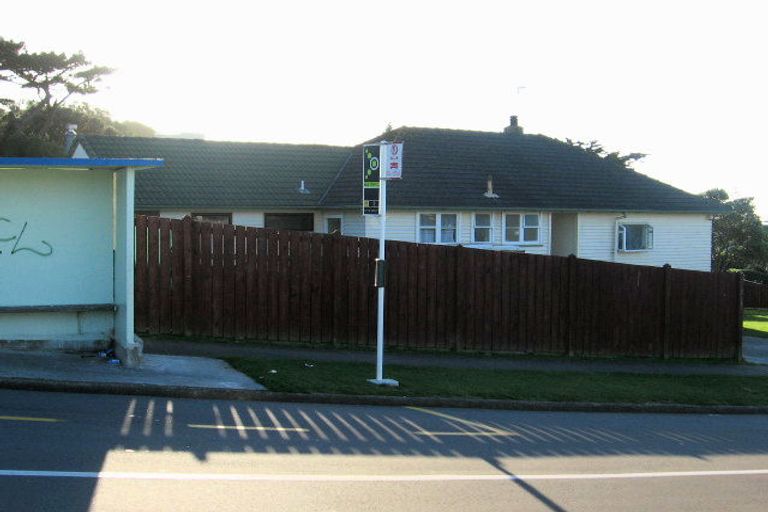 Photo of property in 2 Pikarere Street, Titahi Bay, Porirua, 5022
