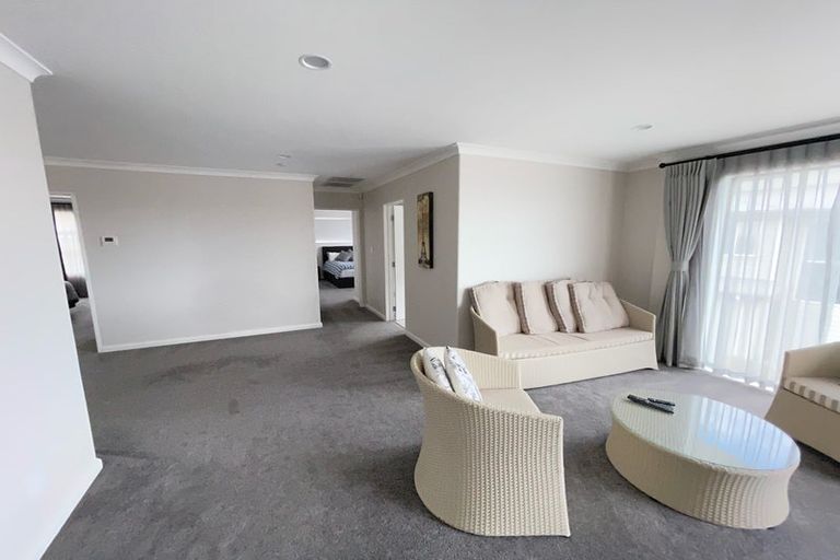 Photo of property in 13 Tawatawa Street, Long Bay, Auckland, 0630