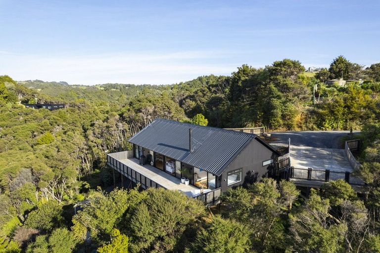 Photo of property in 21 Ngapuke Lane, Parua Bay, Onerahi, 0192