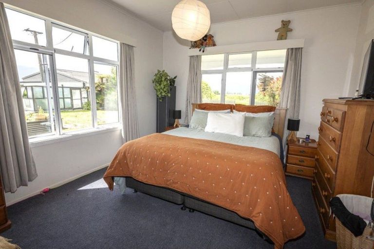 Photo of property in 8 La Fontaine Road, Harihari, 7884