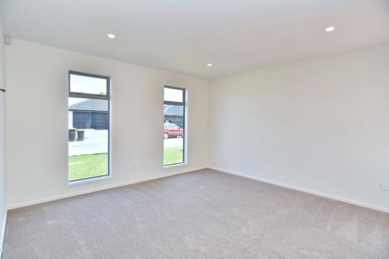 Photo of property in 26 Tara Crescent, Woodend, 7610