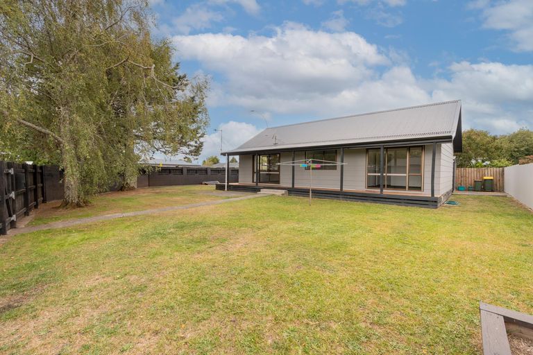 Photo of property in 43 Karen Crescent, Dinsdale, Hamilton, 3204