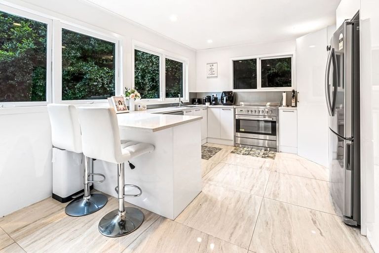 Photo of property in 36 Hartley Terrace, Massey, Auckland, 0614