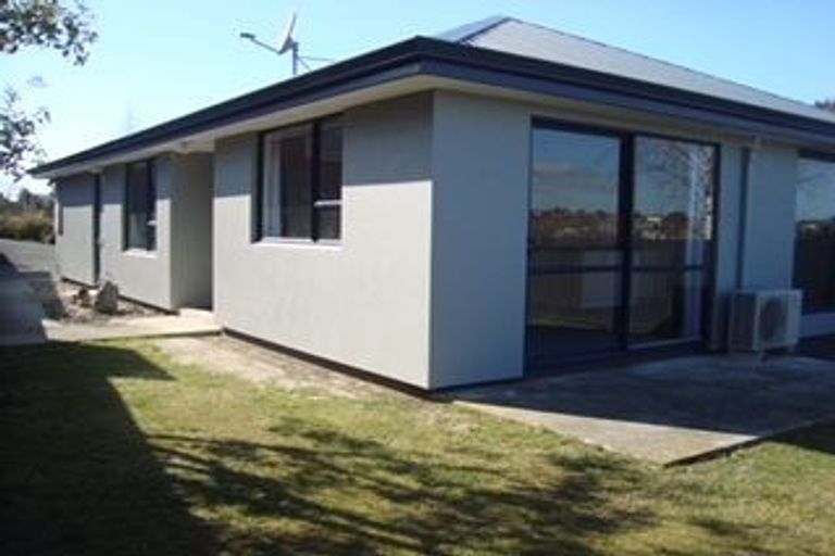 Photo of property in 18 Ellesmere Place, Oceanview, Timaru, 7910