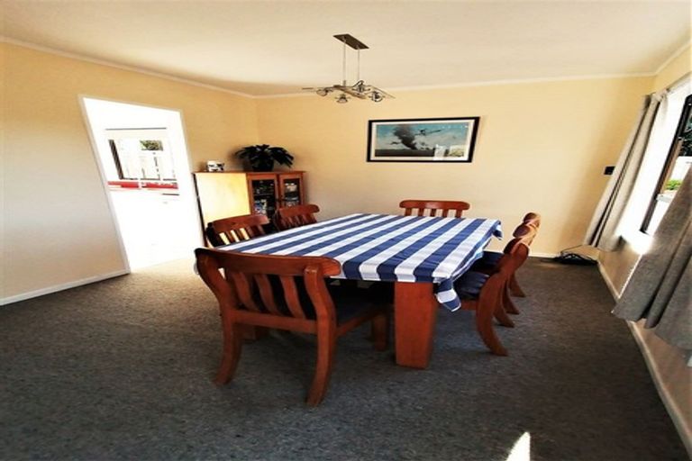 Photo of property in 3 Fenchurch Grove, Stokes Valley, Lower Hutt, 5019
