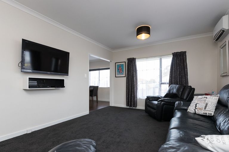 Photo of property in 67 Benmore Avenue, Cloverlea, Palmerston North, 4412