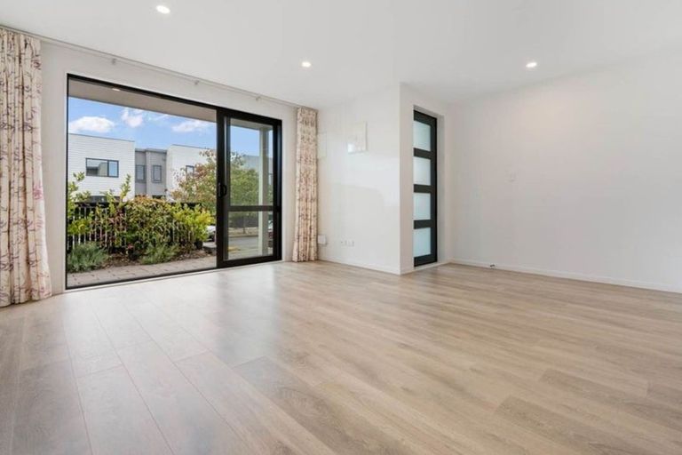 Photo of property in 24 Hiki Street, Hobsonville, Auckland, 0616