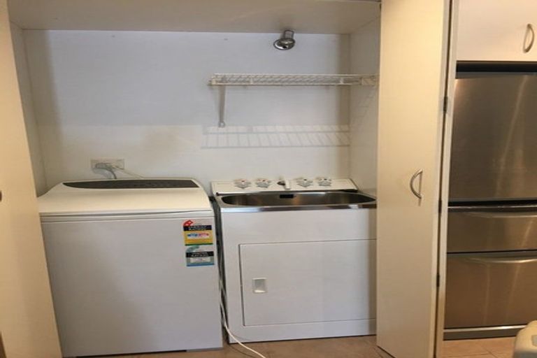 Photo of property in 4 South Karori Road, Karori, Wellington, 6012