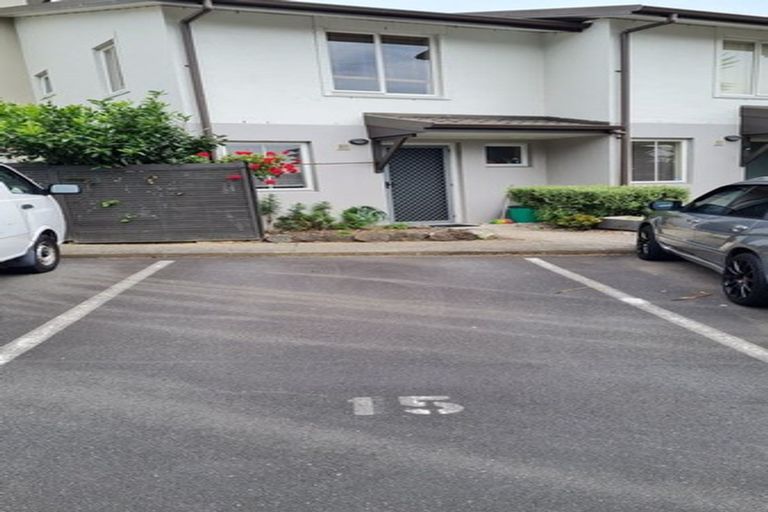 Photo of property in 15 Opito Way, East Tamaki, Auckland, 2013