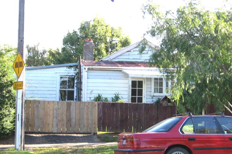 Photo of property in 1a Gardner Avenue, New Lynn, Auckland, 0600