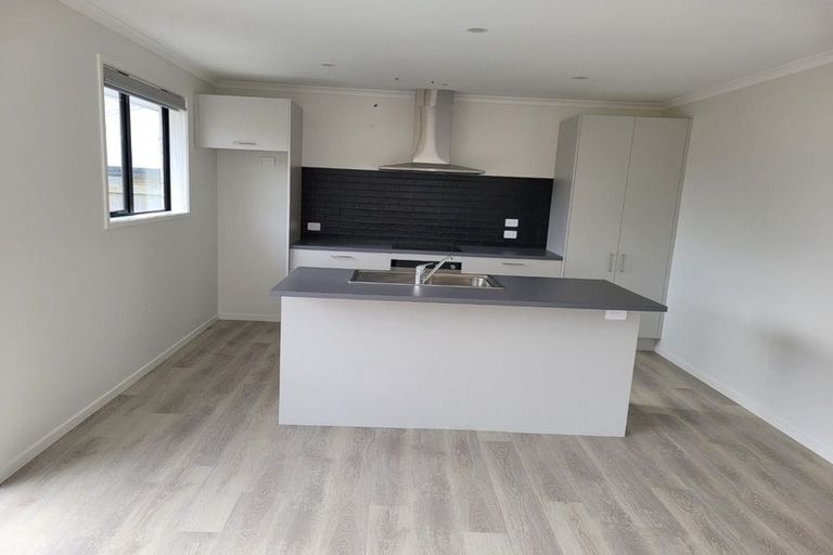 Photo of property in 5 Kapiakauri Road, One Tree Point, 0118