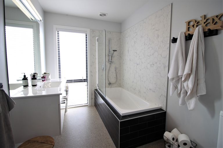 Photo of property in 74 Larch Crescent, Alexandra, 9320