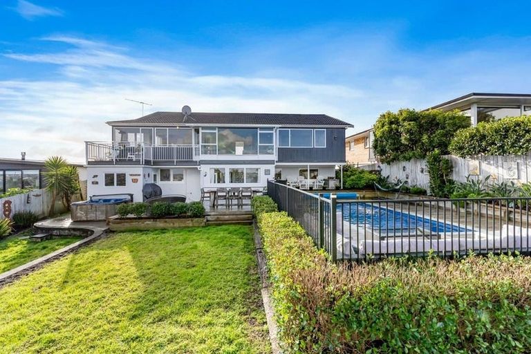Photo of property in 8 Hillcrest Road, Hatfields Beach, Orewa, 0931