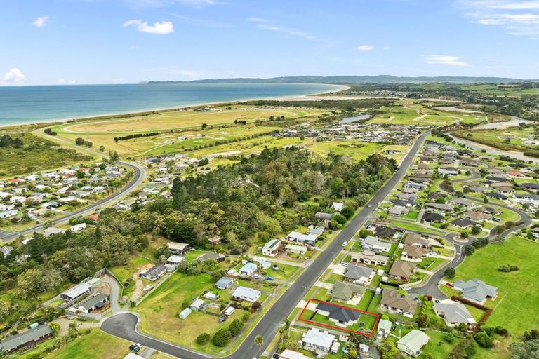 Photo of property in 42 Tamure Place, Ruakaka, 0116