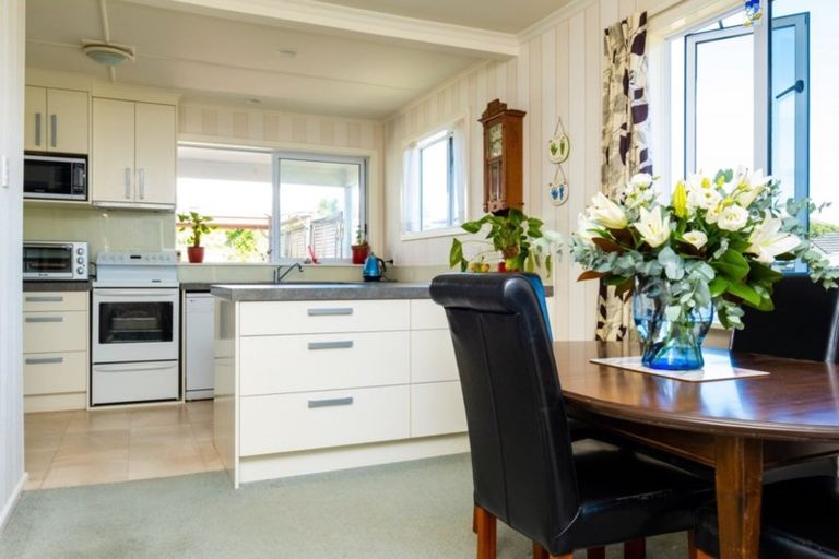 Photo of property in 5 Emerald Hill, Havelock North, 4130