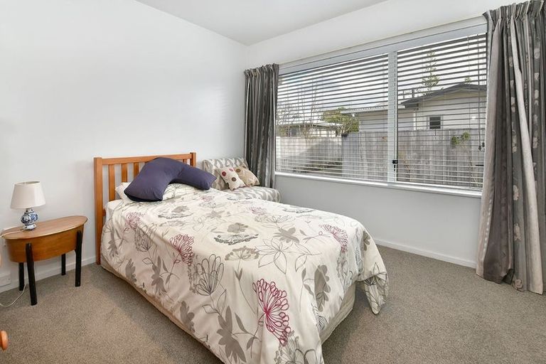 Photo of property in 47b Centreway Road, Orewa, 0931