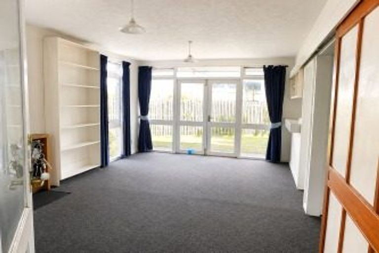 Photo of property in 1/11 Maidstone Road, Ilam, Christchurch, 8041