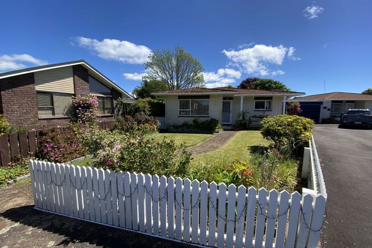 Photo of property in 1/10 Nursery Place, Westown, New Plymouth, 4310