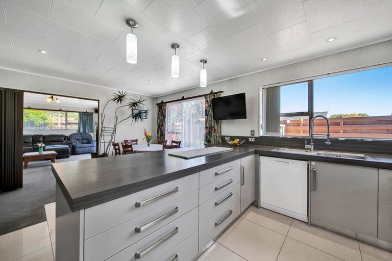 Photo of property in 44 Murray Avenue, Hawera, 4610