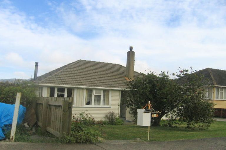 Photo of property in 18 Stevens Crescent, Ranui, Porirua, 5024