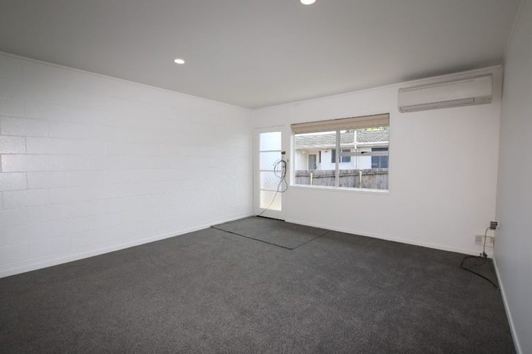 Photo of property in 3/74 Portage Road, New Lynn, Auckland, 0600