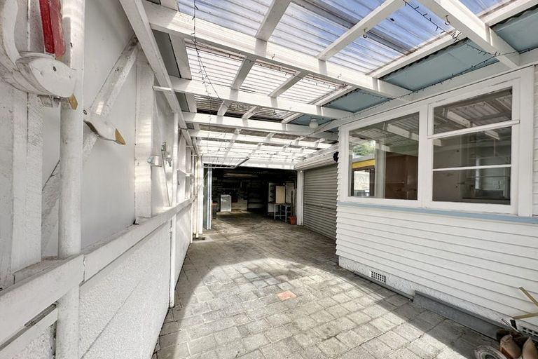 Photo of property in 216 Waddington Drive, Naenae, Lower Hutt, 5011