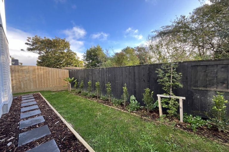 Photo of property in 69 Paetai Lane, Te Atatu Peninsula, Auckland, 0610