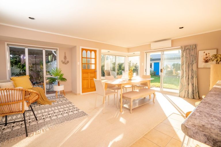 Photo of property in 113 Field Way, Waikanae Beach, Waikanae, 5036