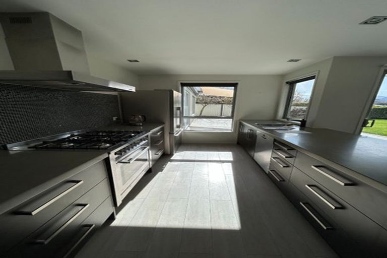 Photo of property in 24 Old Station Avenue, Wanaka, 9305