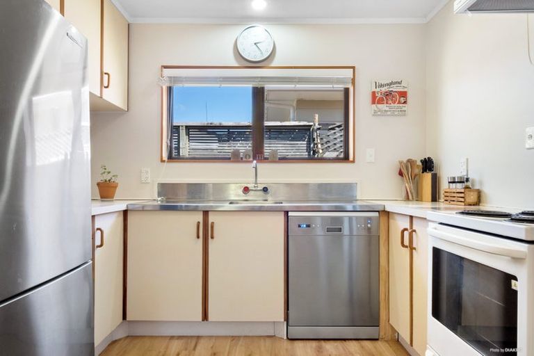 Photo of property in 1/52 Edgewater Parade, Waiuku, 2123