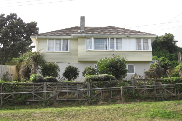 Photo of property in 29 Hampshire Street, Cannons Creek, Porirua, 5024