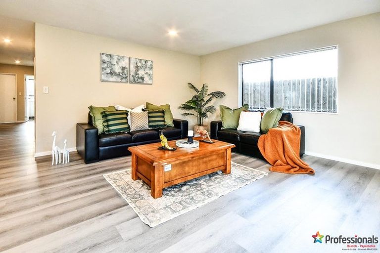 Photo of property in 15 Alderson Lane, Favona, Auckland, 2024