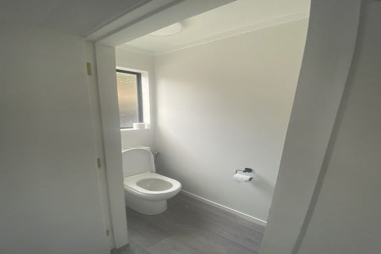 Photo of property in 15b Gribble Grove, Stokes Valley, Lower Hutt, 5019