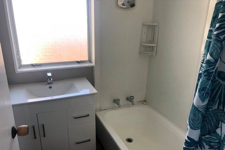 Photo of property in 1/14 Plunket Avenue, Petone, Lower Hutt, 5012