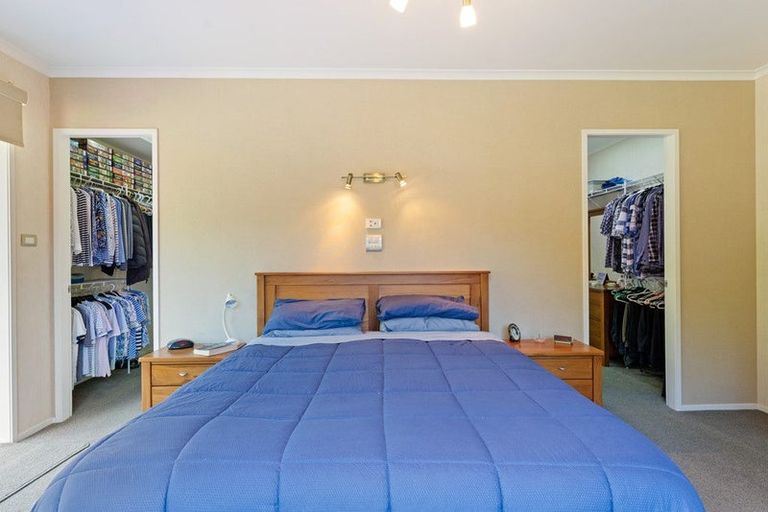 Photo of property in 17 Edgewater Street, Waikanae, 5036