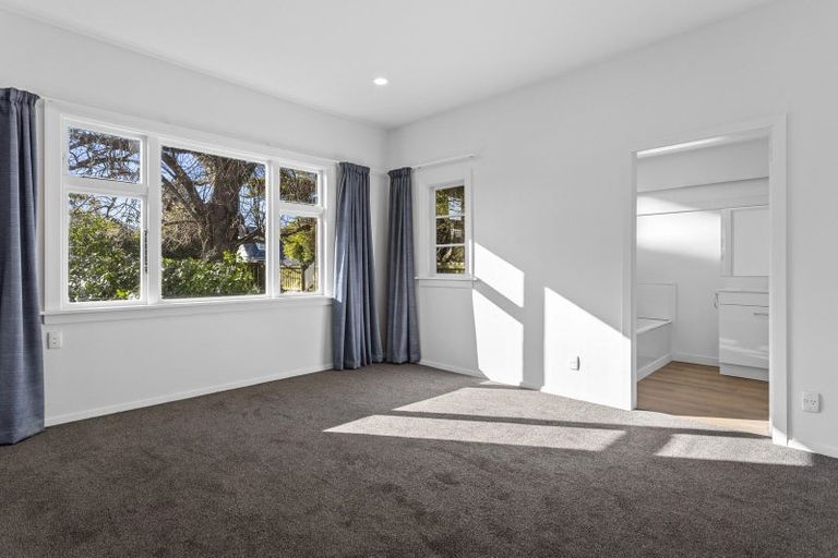 Photo of property in 69 Memorial Avenue, Ilam, Christchurch, 8053