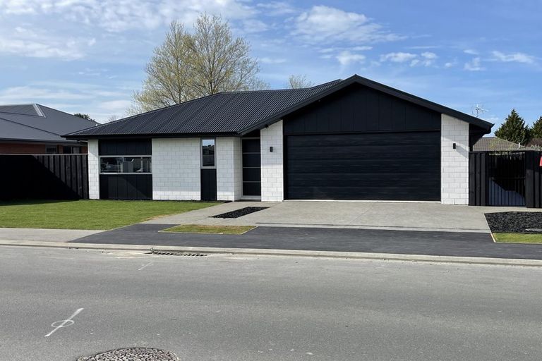 Photo of property in 15 Broadlands Drive, Rolleston, 7614