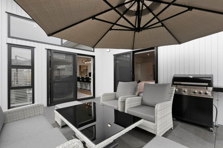 Photo of property in 6 Knightia Drive, Papamoa Beach, Papamoa, 3118