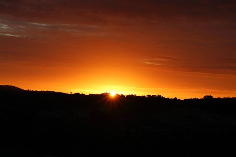 Photo of property in 47 Tiriwa Drive, Massey, Auckland, 0614