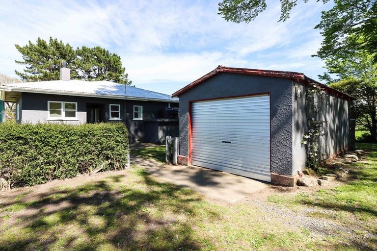 Photo of property in 1183 Masterton Stronvar Road, Wainuioru, Masterton, 5890