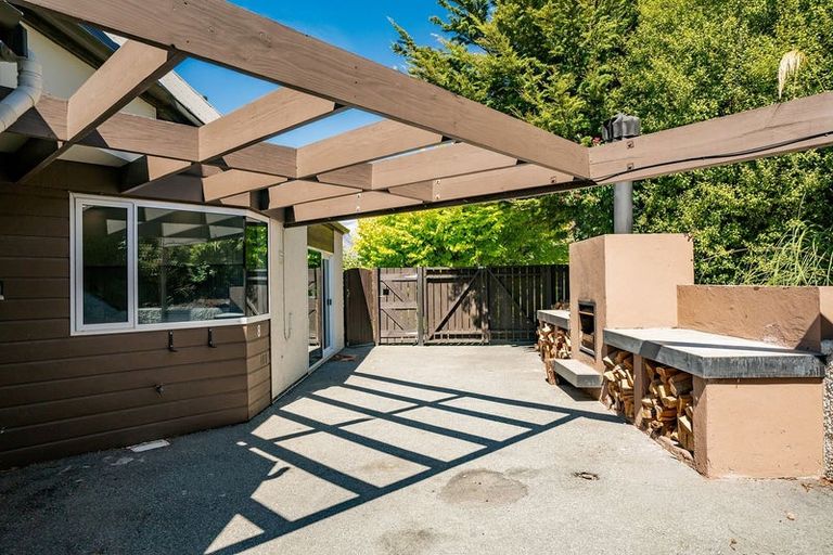 Photo of property in 8 Arawata Terrace, Fernhill, Queenstown, 9300