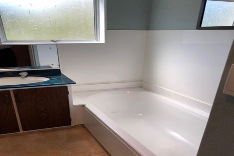 Photo of property in 16 Grant Street, Havelock North, 4130