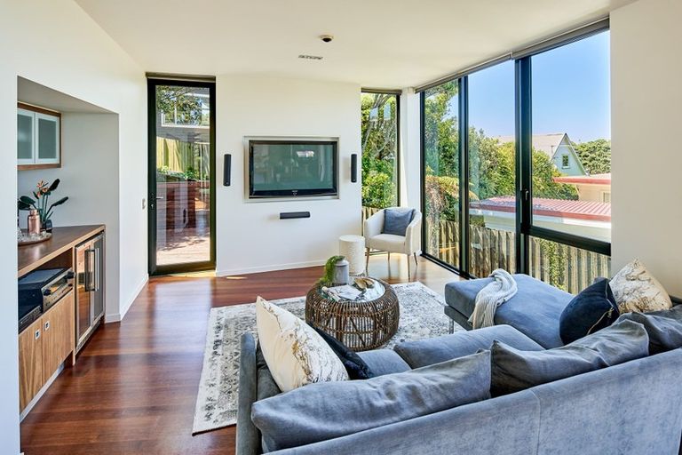 Photo of property in 24d Mandalay Terrace, Khandallah, Wellington, 6035